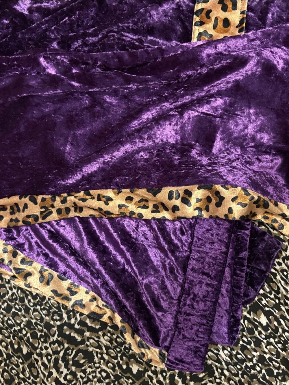 Pimp Costume Purple Velvet Suit Leopard Trim Jacket Pants Hat Men's L No Chain - Picture 5 of 7